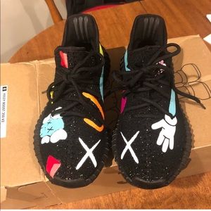 adidas yeezy boost 350 v2 x kaws